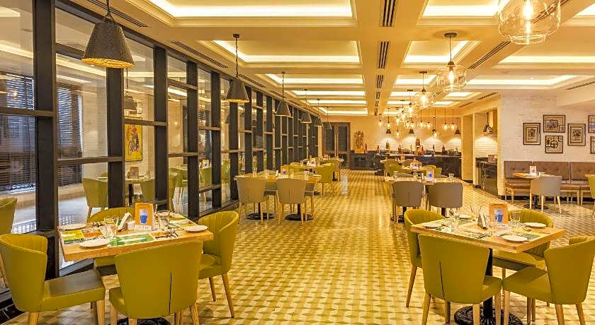 Lemon Tree Premier City Center Pune