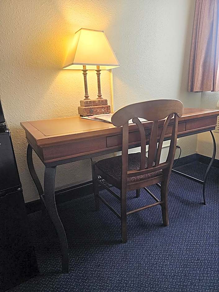 Broadway Inn Conference Center