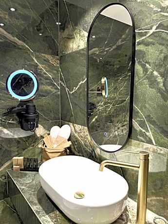 King Suite with Spa Bath