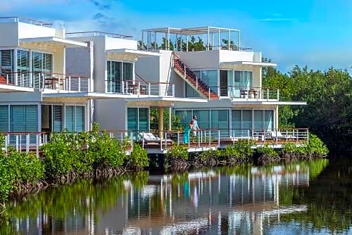 Movich Club at Blue Diamond Luxury Boutique Hotel