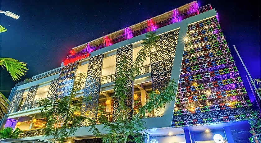 DEJAVU 2.0 HOTEL BAJO KOMODO