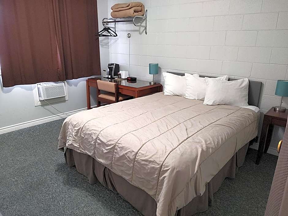 Kootenay Country Inn