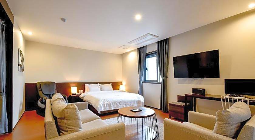 BLANC Business Hotel