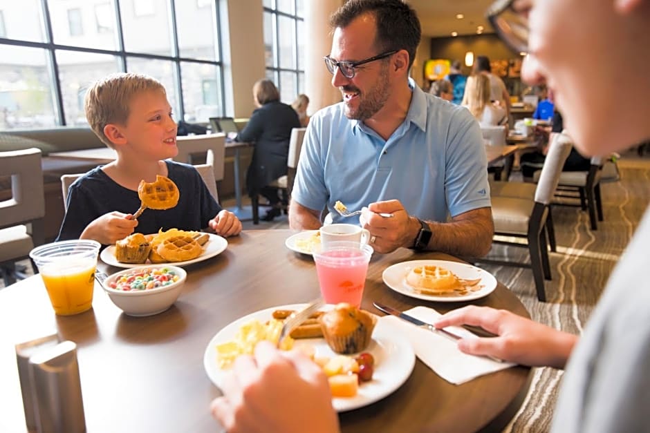 Staybridge Suites - Wisconsin Dells - Lake Delton, an IHG Hotel