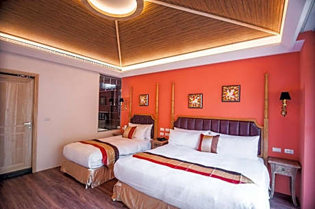 Triple Room with Mountain View
