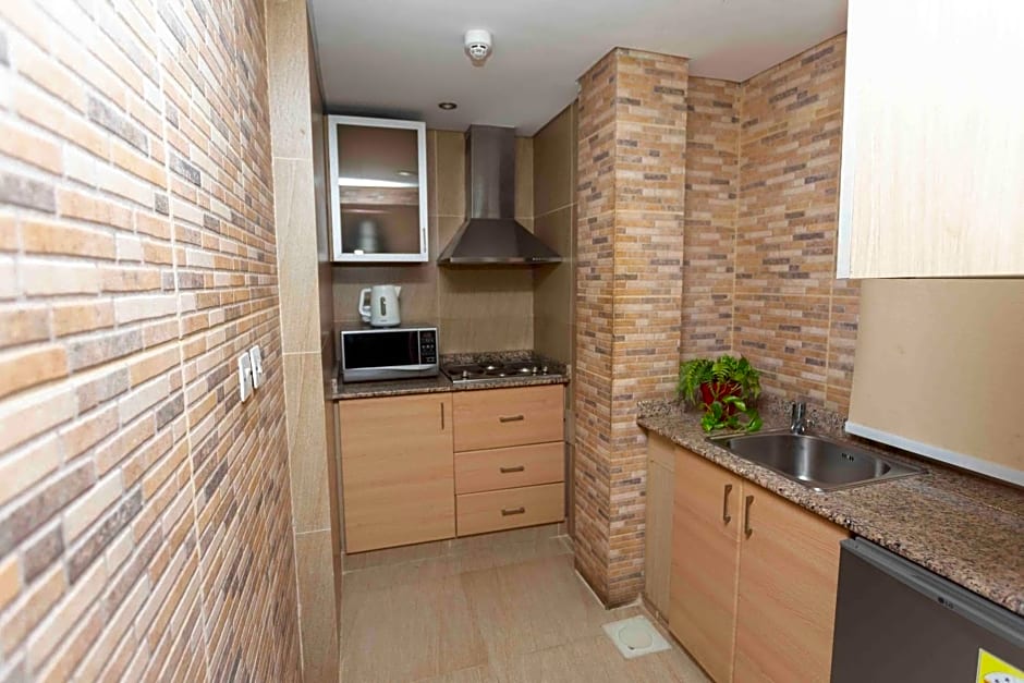 Roots Apartment Hotel