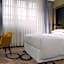 Sheraton Hanover Pelikan Hotel