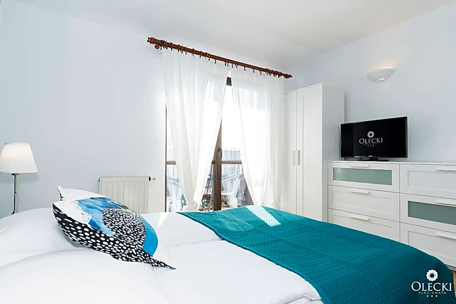 OLECKI Holiday House