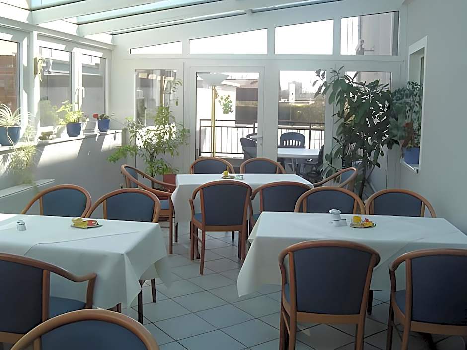 Hotel Opal