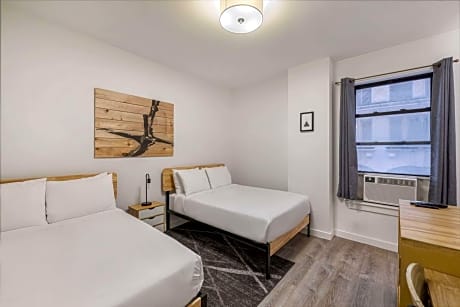 2 Double Beds Non-Smoking