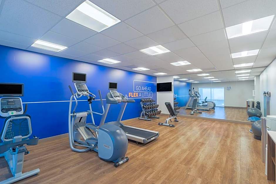 Holiday Inn Express & Suites - Lexington W - Versailles By IHG