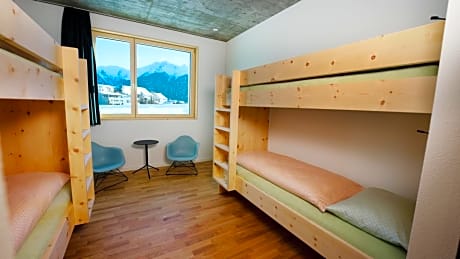 Bed in 4-Bed Dormitory Room - incl. Pool Access