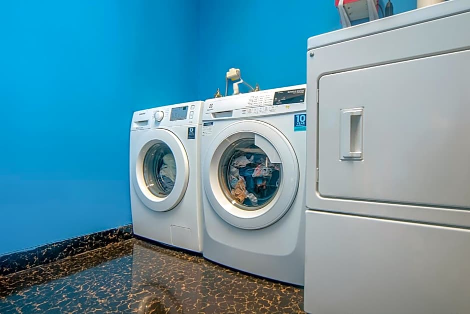 OYO Life 2837 Apartment Dramaga Tower