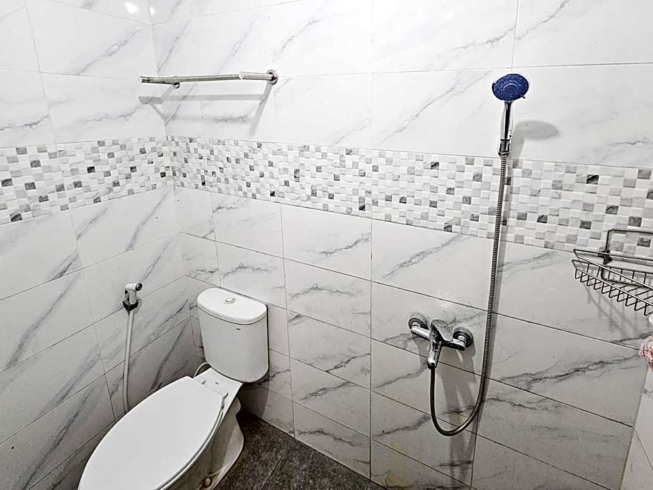 Homestay Sido Joyo near Sunrise Mall Mitra RedDoorz