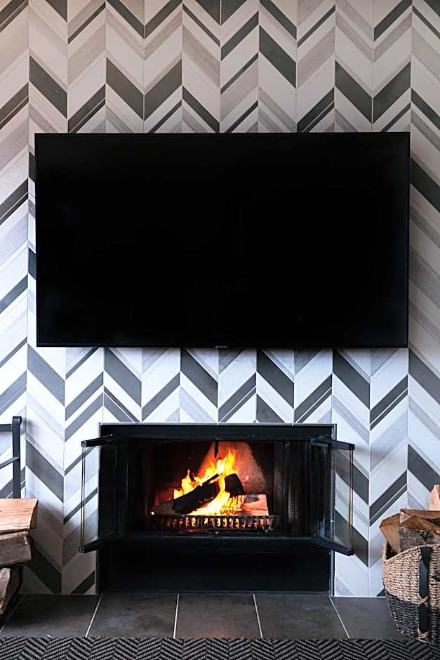 Kimpton Riverplace Hotel By IHG