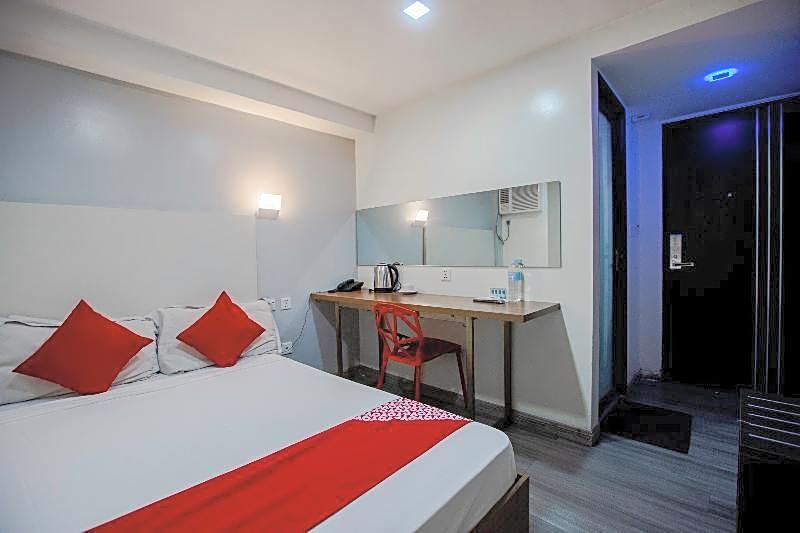 OYO 666 Mc Hotel Fairview