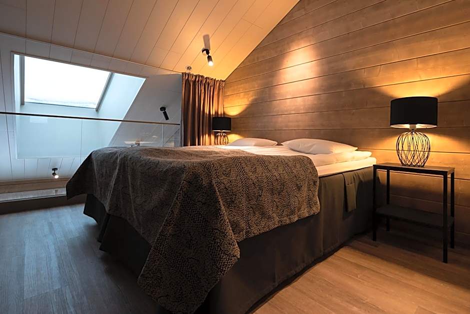 Kultakero Northern Sky, 3BR Penthouse with Jacuzzi 128m2