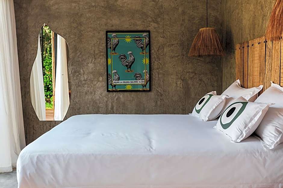 LalaGalu - Beachfront EcoCabins