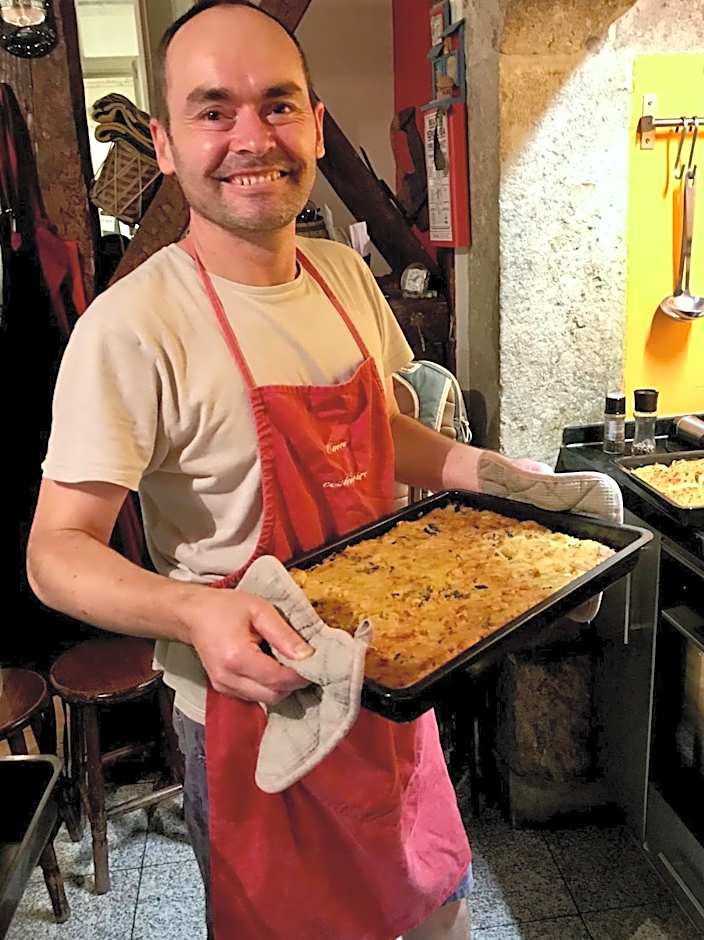 Living Lounge Hostel