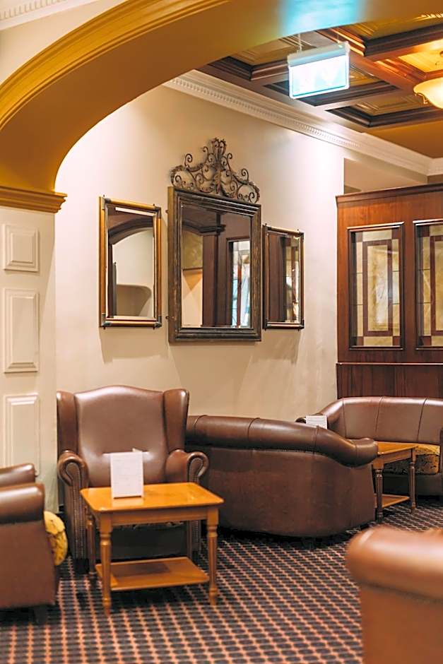 Adair Arms Hotel