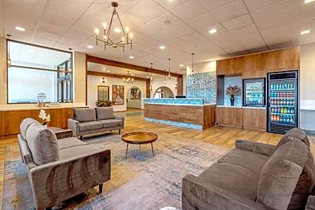 Grand Williston Hotel And Conference Center