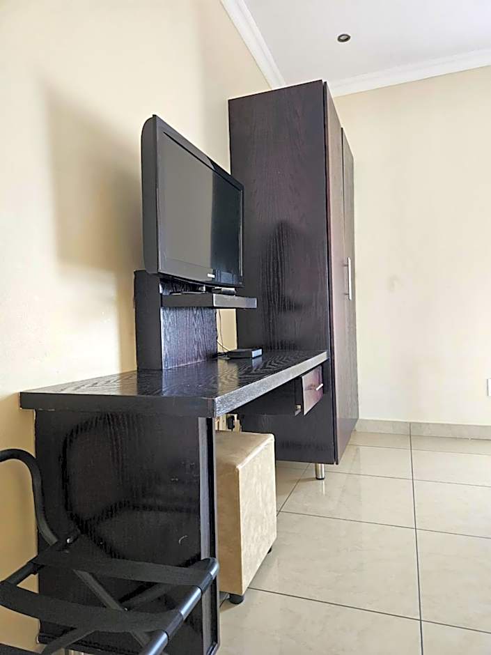 Booth Suite Hotel Mafikeng