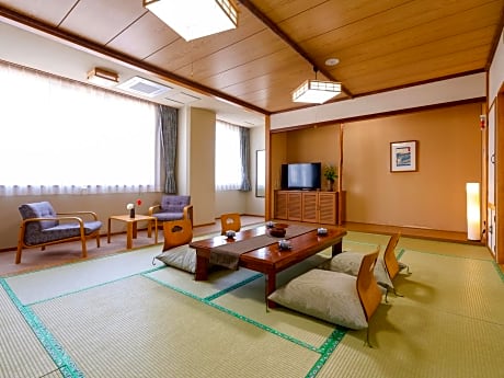 Japanese-Style Family Room - Non-Smoking