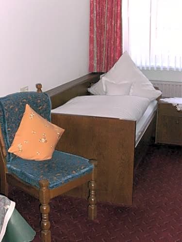 Weinhotel Hubertus Garni
