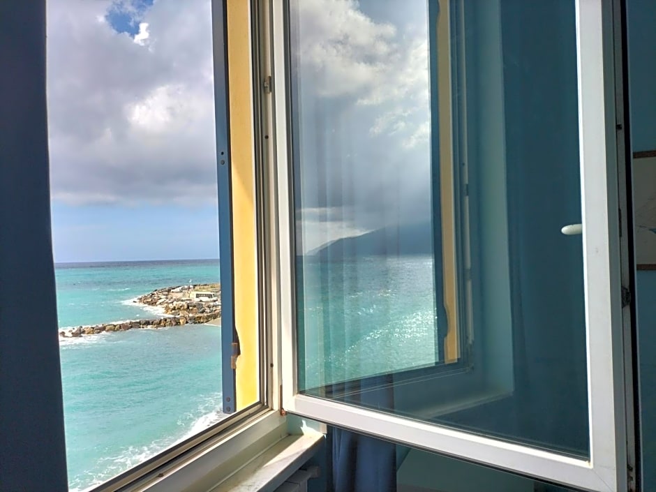 La Bouganville Beatiful Sea view
