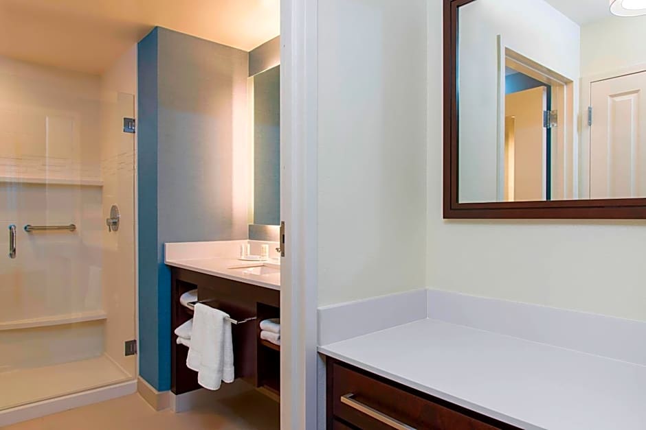 Residence Inn by Marriott Milwaukee West