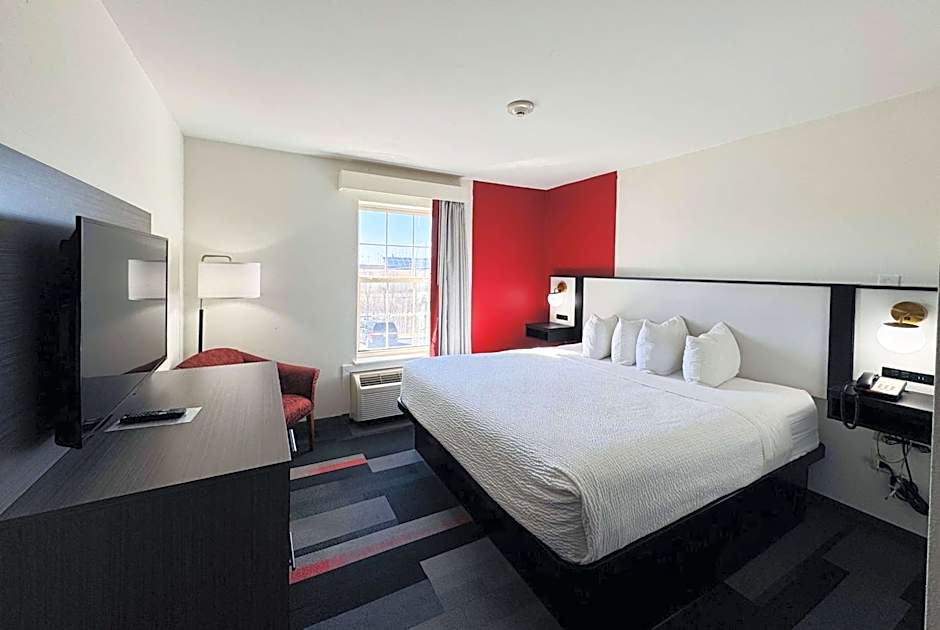 Ramada by Wyndham Sparta/At Speedway