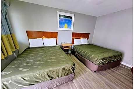1 Bedroom Apartment with Kitchen