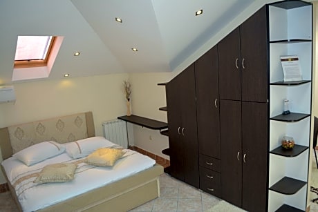 King Suite with Spa Bath