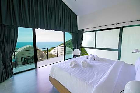 Deluxe Double Room with Balcony and Sea View