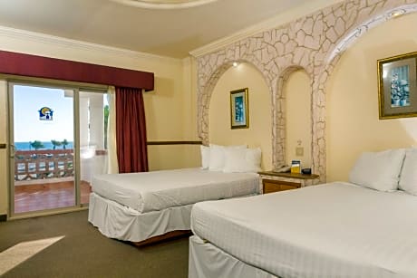 Queen Room with Two Queen Beds and Balcony - Ocean View