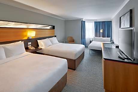 Two Queen Beds Family Deluxe Room