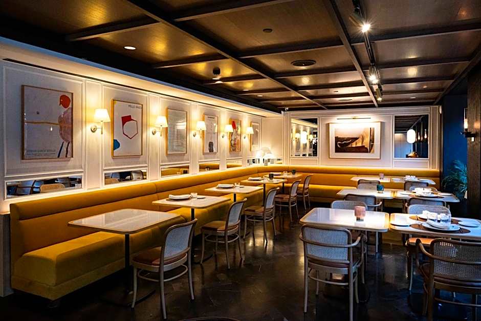 Gallery Hotel