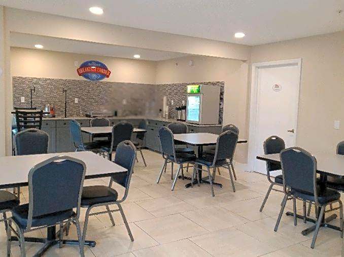 Baymont by Wyndham Lake Park Valdosta I75