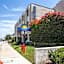 Days Inn by Wyndham Orange Anaheim