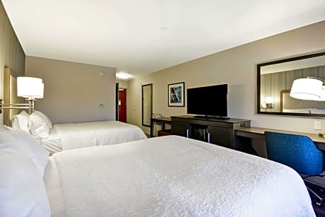 Queen Room with Two Queen Beds - Non-Smoking - Breakfast included in the price 