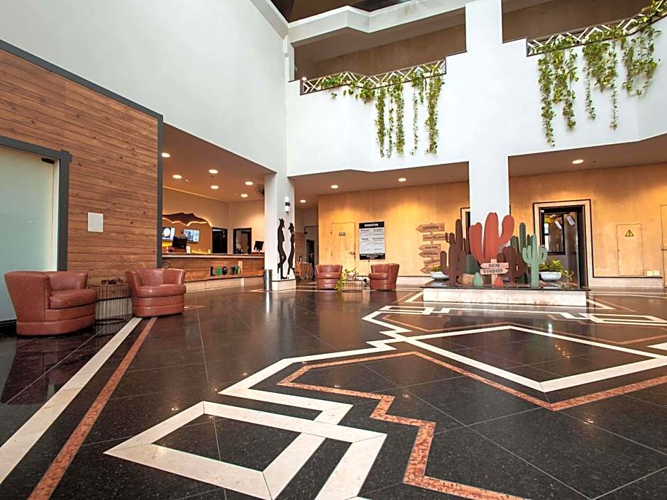 Ibis Styles Presidente Prudente, Portal of the West