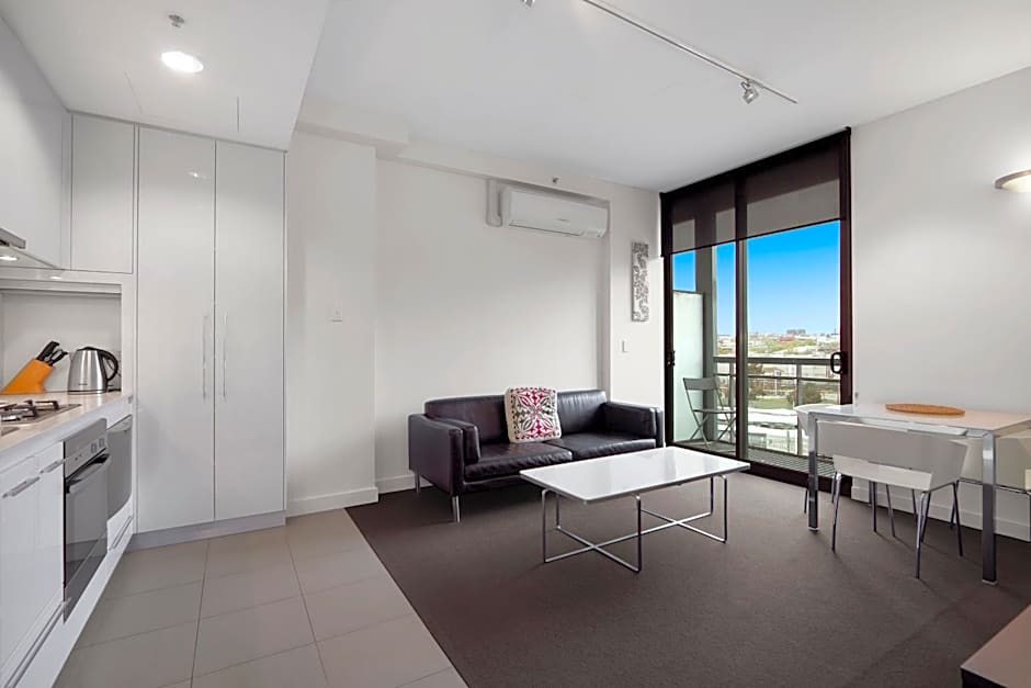 City Harbour Apartments