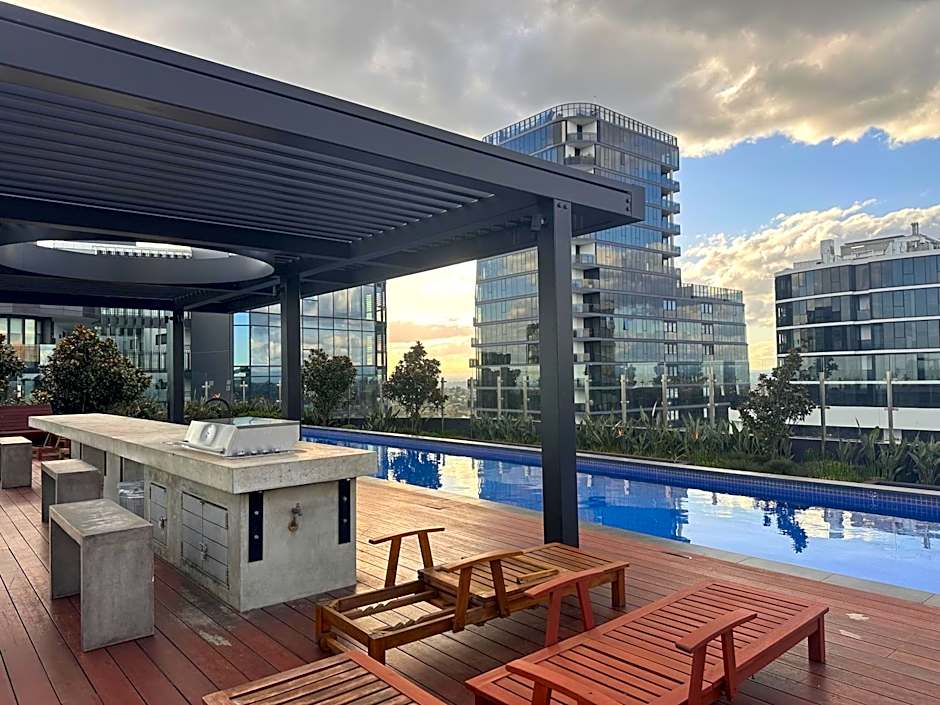 Skyview Retreat Whitehorse Tower