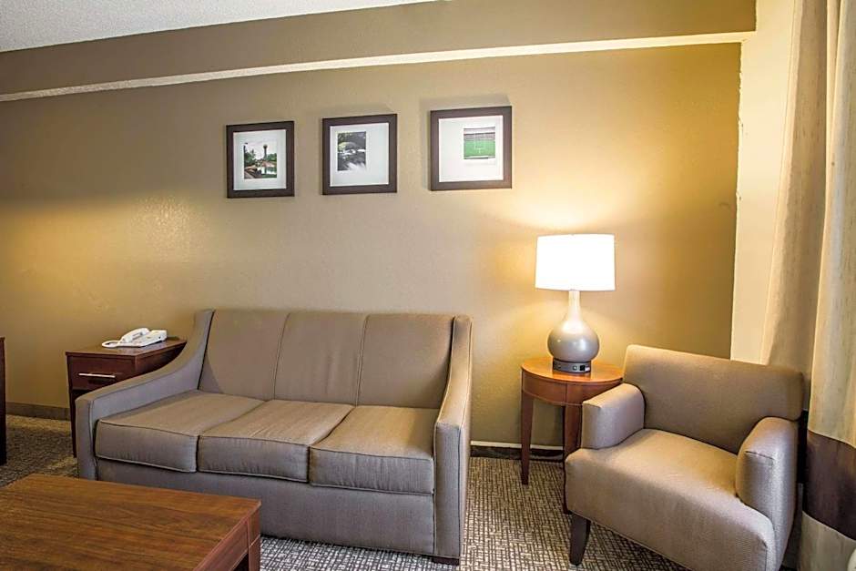 Quality Suites Morristown West