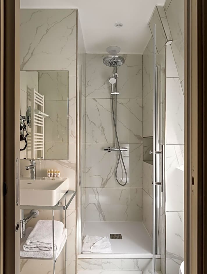 Hotel Des Deux Avenues