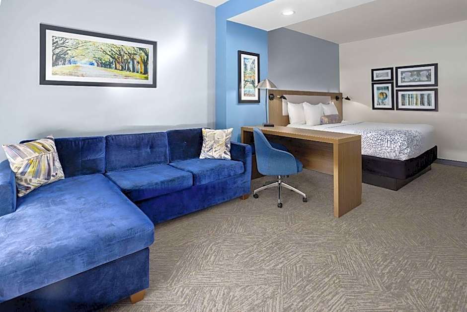 La Quinta Inn & Suites by Wyndham Locust Grove