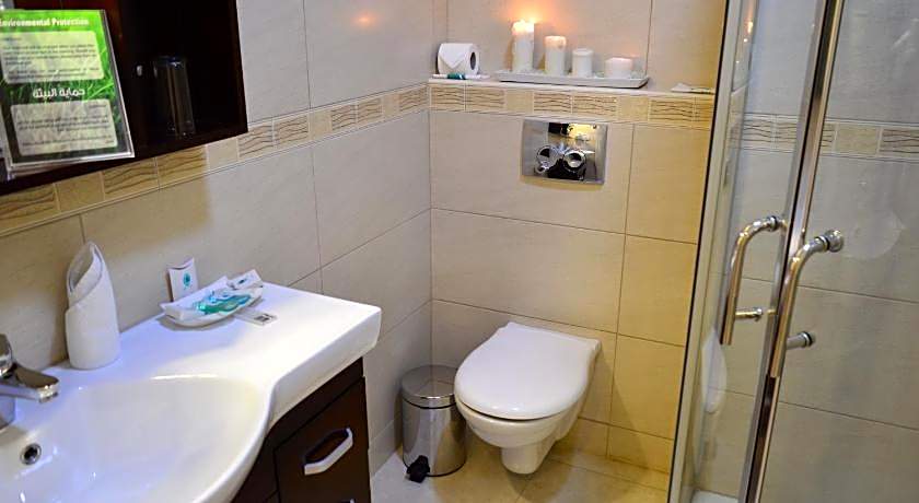Comfort Hotel Suites