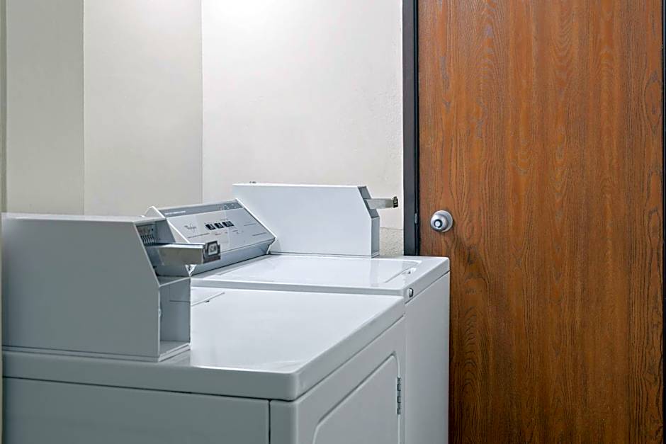 Super 8 by Wyndham Hagerstown I-70