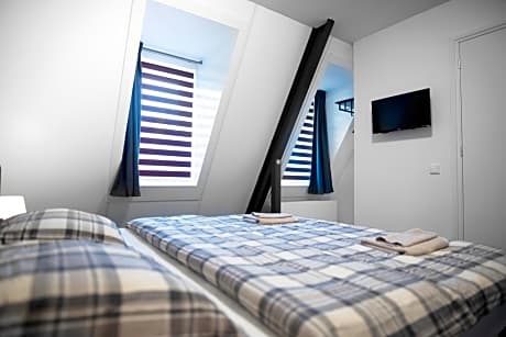 Double or Twin Room with Private Bathroom