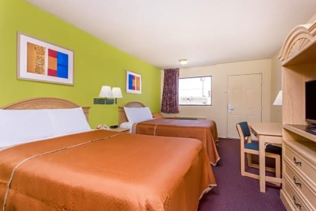 Double Room with Two Double Beds - Disability Access